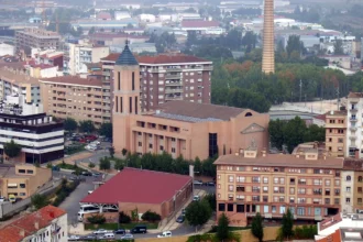 Castillo templario de Monzón dominando la ciudad