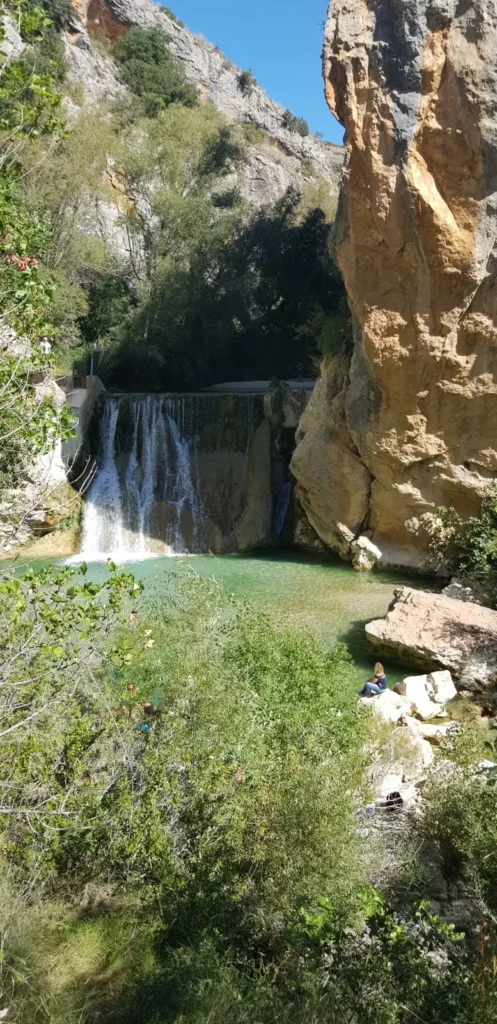 Alquézar y sus pasarelas, no te lo puedes perder